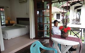 Hotel Sudara Beach Resort